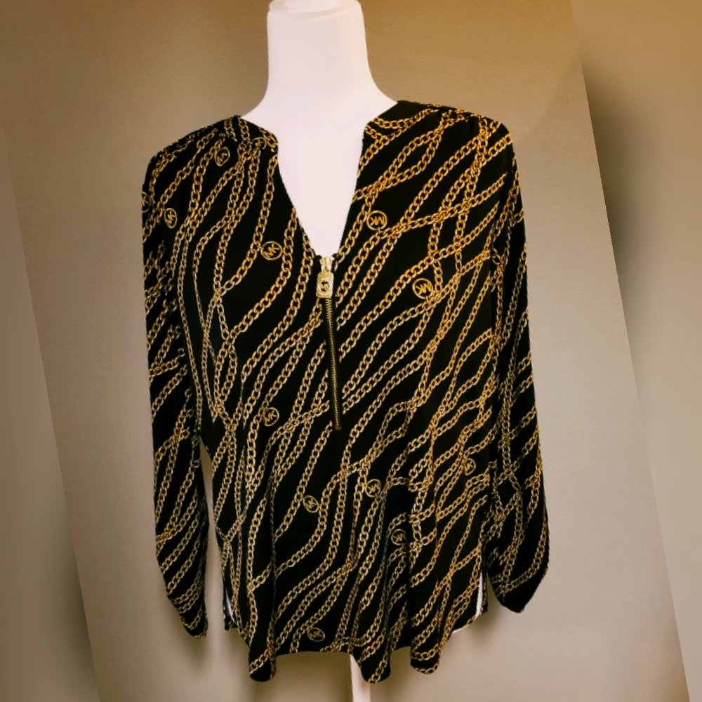 HP"New Michael kors Logo Top"